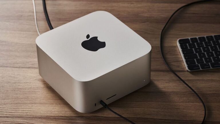 Komputer Apple Mac Studio na biurku